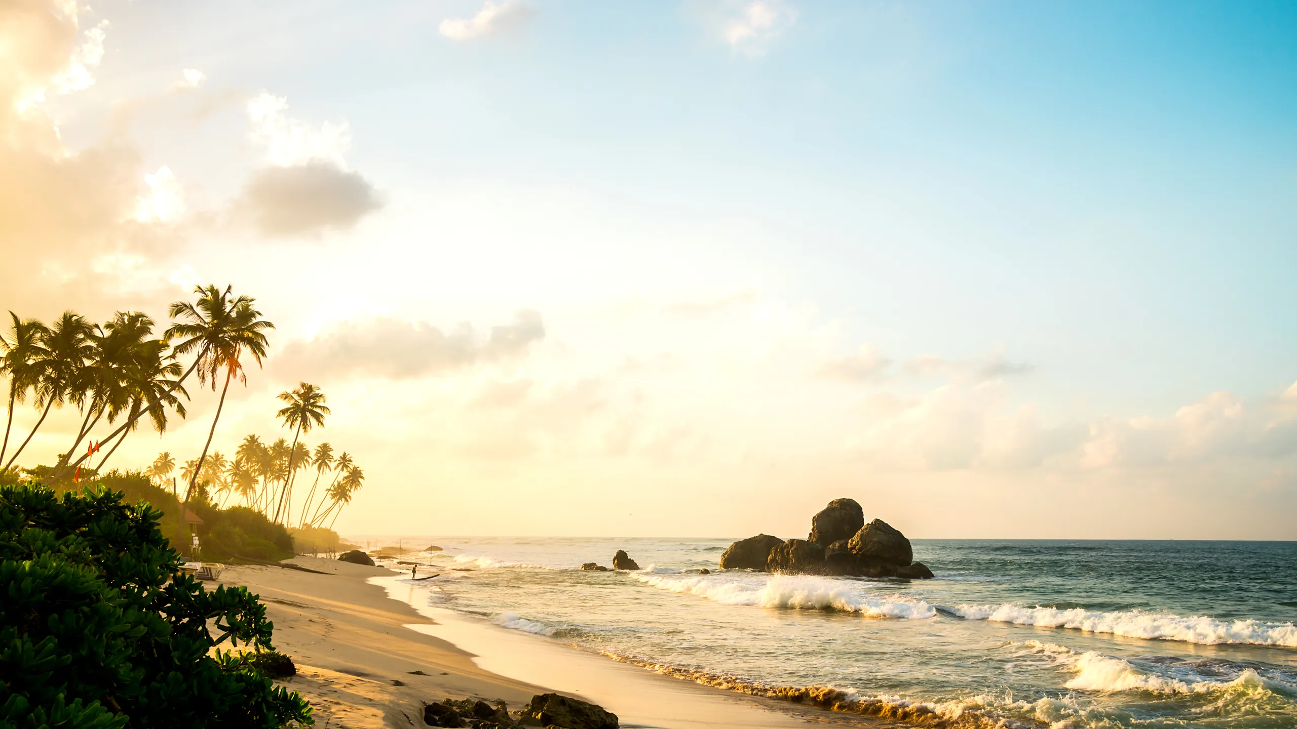 Scenic road trip route in Sri Lanka